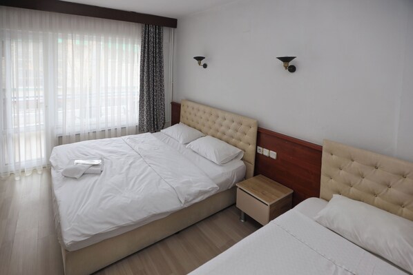 Room - Özsoy Otel (Edremit)