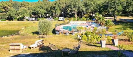 Overnatningsstedets område