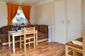 Télévision, table de tennis de table