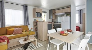 Interior - Camping 4 étoiles - Piscine - ccaffha (Morsalines)