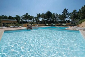 Indoor pool, a heated pool - Camping 4 étoiles - Piscine  - ccafgbi (Saint-Hilaire-de-Riez)