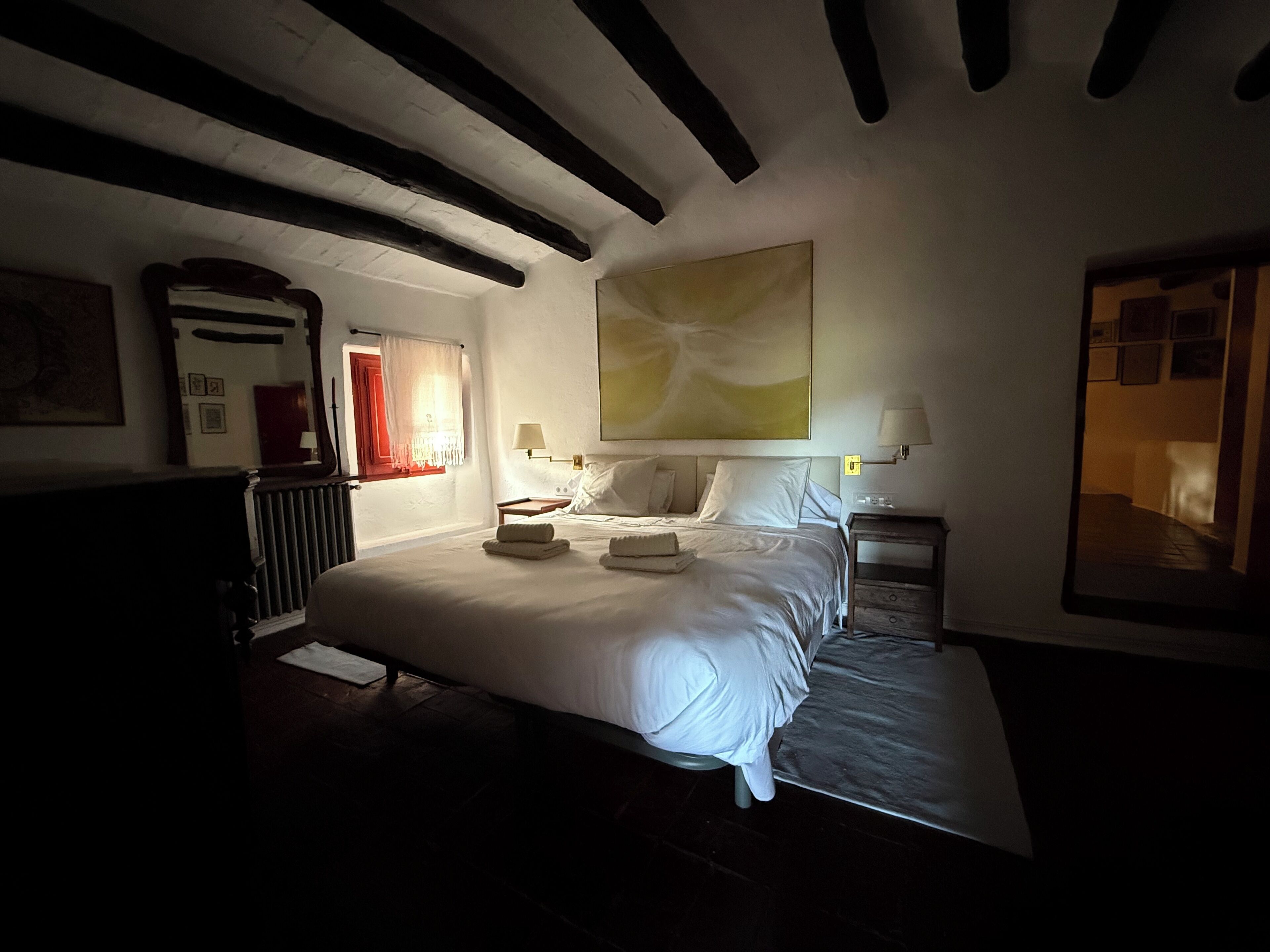 6 dormitorios, escritorio, tabla de planchar con plancha y wifi