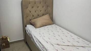 1 makuuhuone, silitysrauta/-lauta, Wi-Fi