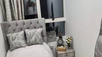 1 makuuhuone, silitysrauta/-lauta, Wi-Fi