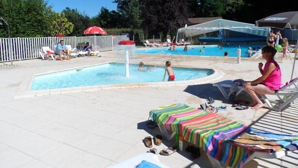 Inomhuspool och uppvärmd pool