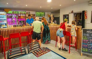 Bar (in der Unterkunft)