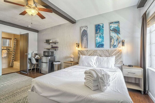 1 Schlafzimmer, Schreibtisch, Bügeleisen/Bügelbrett, WLAN