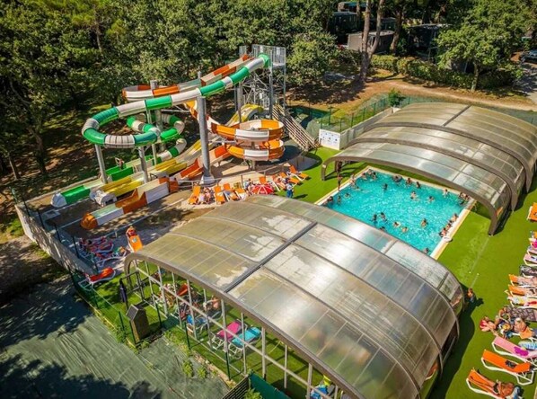 Piscine intérieure