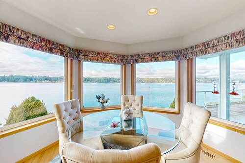 Stunning waterfront home offering breathtaking canal views & hot tub