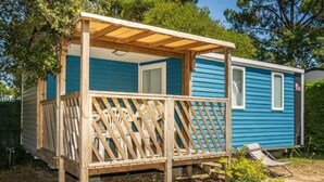 Terrace/patio - ZEcamping animé parc aquatique chiens acceptés locatif TV 23m2 5 pers (Le Château-d'Olonne)