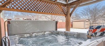 Westminster Retreat | Outdoor Hot Tub and Chill