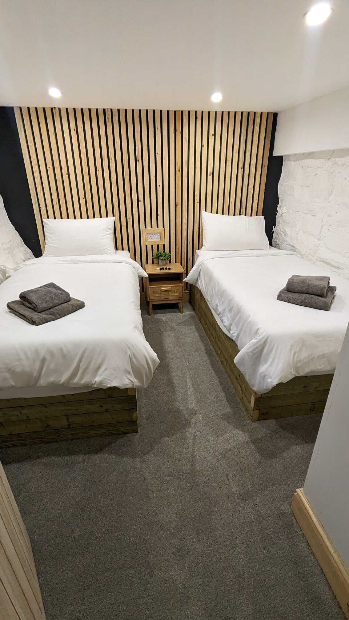 Deluxe Cottage, Non Smoking, Kitchenette | Free WiFi, bed sheets