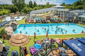 Indoor pool - ZEcamping familial espace aquatique dog friendly locatif TV 30m2 (Le Château-d'Olonne)