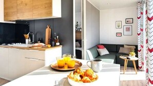Interior - ZEcamping parc aquatique mobil-home TV LV clim 33m2 (Saint-Hilaire-de-Riez)