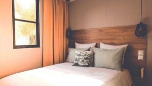 Room - ZEcamping parc aquatique mobil-home TV LV clim 33m2 (Saint-Hilaire-de-Riez)