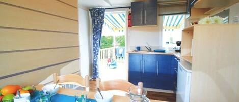 Refrigerador y parrilla de estufa