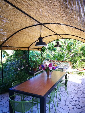 Outdoor dining - VILLA super CANNES/ VALLAURIS (Vallauris)