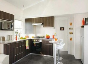 Kühlschrank, Herdplatte, Geschirrspüler