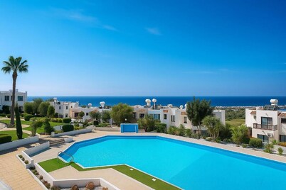 Sea Views Luxury Apartment Communal pool