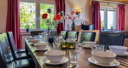 Grosses Haus mit Eigenem Garten in Medebach