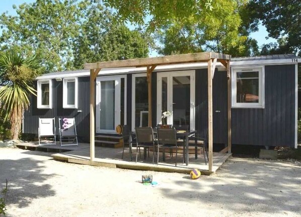 Outdoor dining - Camping - Piscine - ccagh0b (Saint-Georges-d'Oléron)