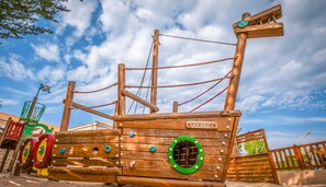 Children’s area - ZEcamping parc aquatique dog friendly animations locatif TV 23m2 (Saint-Jean-de-Monts)