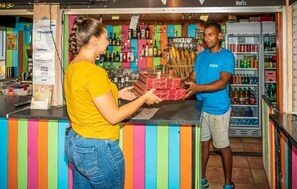 Bar (in der Unterkunft)