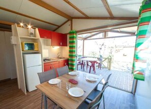 Dining - Chalet - Parc aquatique - ccahfed (Portiragnes)