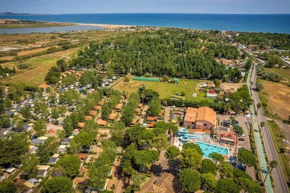 Aerial view - ZEcamping animé espace aquatique locatif TV 35m2 6 pers (Portiragnes)