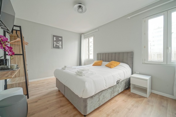 Double Room, City View | Soundproofing, iron/ironing board (on request), WiFi (free)