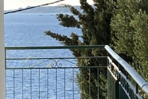 Property grounds - Elegant Studio with sea view (Unit J) (Lassi)