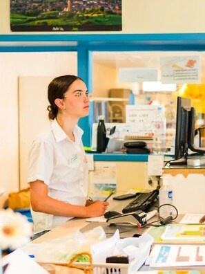 Unclassified image, 2 of 9, button