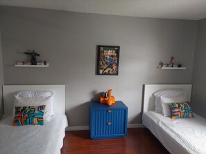 2 Schlafzimmer, Schreibtisch, Bügeleisen/Bügelbrett, kostenloses WLAN