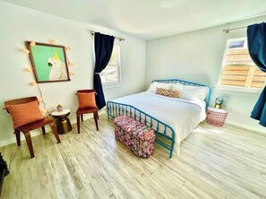 2 bedrooms, desk, iron/ironing board, free WiFi