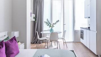 Bügeleisen/Bügelbrett, kostenloses WLAN, Bettwäsche