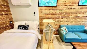 1 habitación, escritorio, tabla de planchar con plancha y wifi gratis