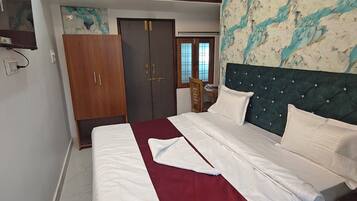 Double Room, City View | Free WiFi