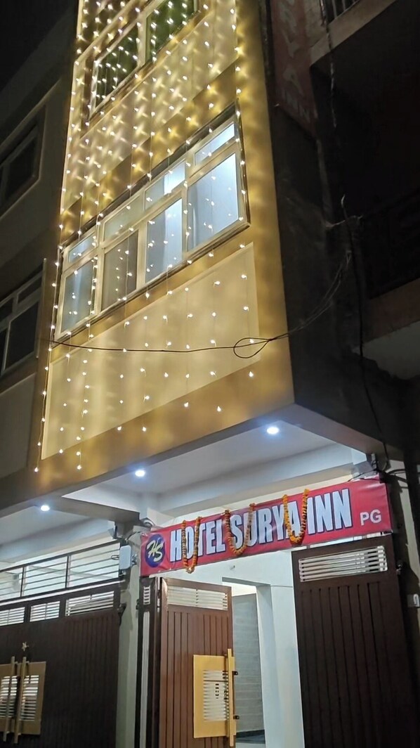 Front of property – evening/night