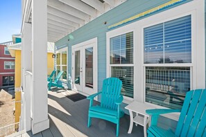 House, 5 Bedrooms, Partial Sea View | Balcony