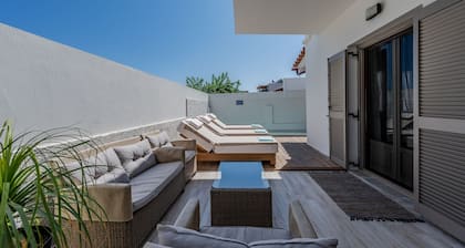 Aloe,pool,near beach & amenities no car needed