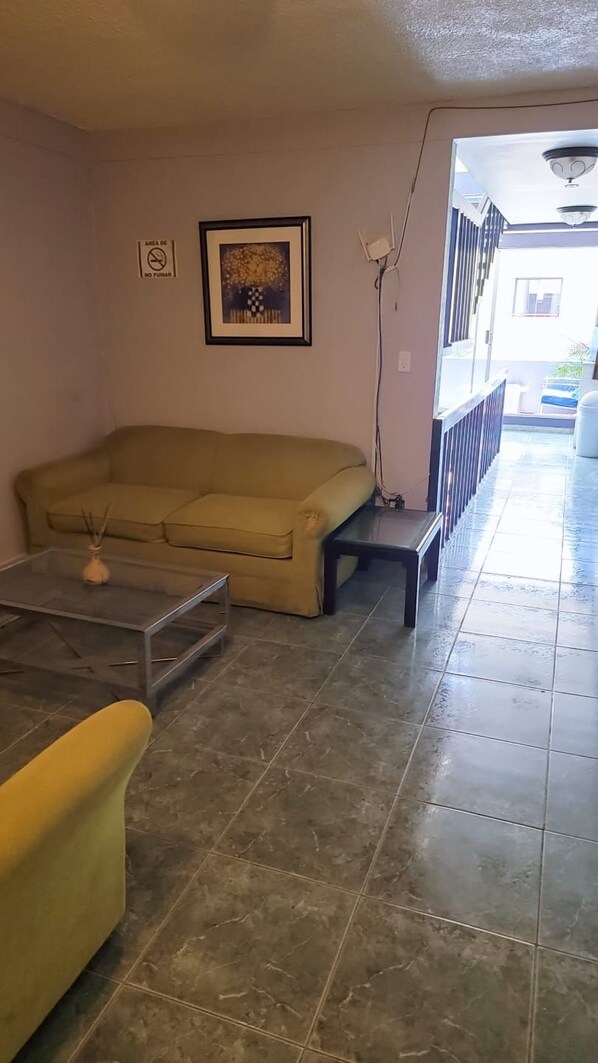 Interior - Hotel Suites Royal (Ensenada)