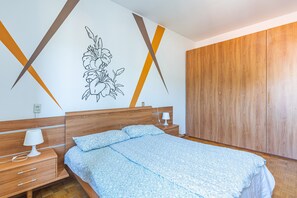 3 Schlafzimmer, Bügeleisen/Bügelbrett, Bettwäsche