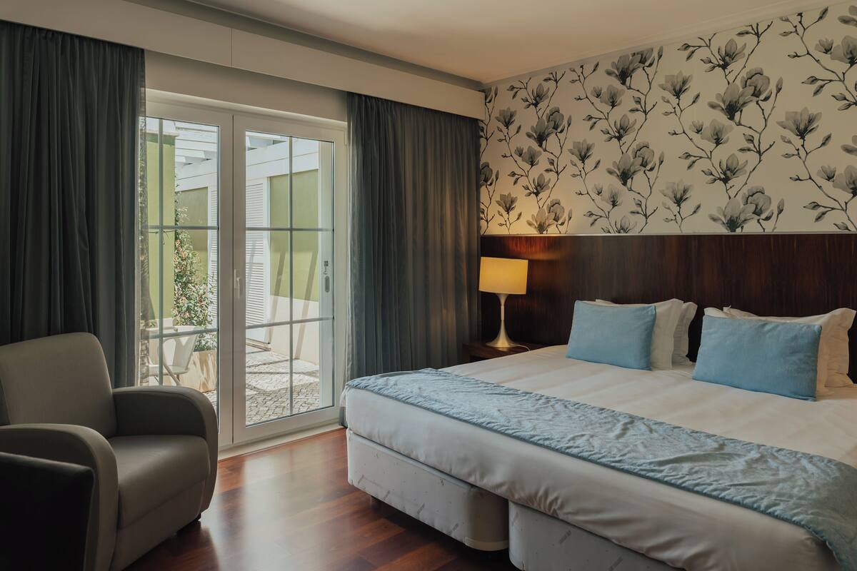 Superior Double Room, Patio, Garden View (DUPLO-SUPERIOR) | 1 bedroom, soundproofing, iron/ironing board, free WiFi