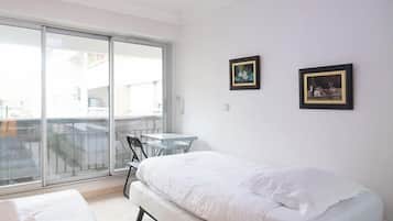 2 slaapkamers, een strijkplank/strijkijzer, wifi, beddengoed