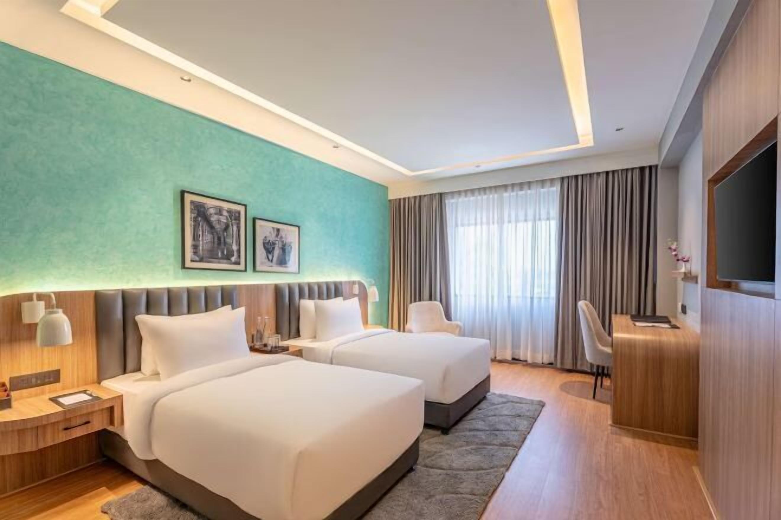 Minibar, iron/ironing board