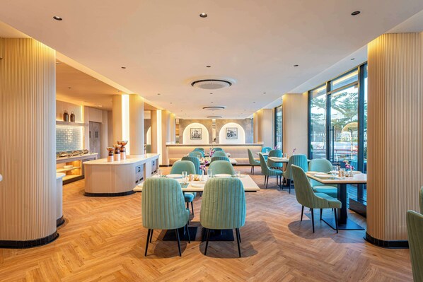 Restaurant - Park Inn & Suites By Radisson Bengaluru Yelahanka (Bengaluru)