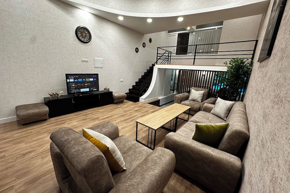 Duplex two bedroom apartment