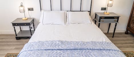 3 habitaciones, tabla de planchar con plancha y wifi gratis