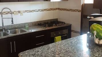 Micro-ondas, fogão, cooktop