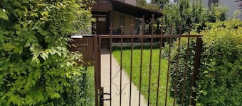 Villaweb ap. house&garden 5min to airport&center